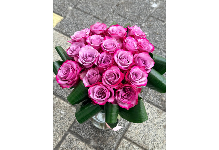 Buchet 19 Trandafiri Mov BR176